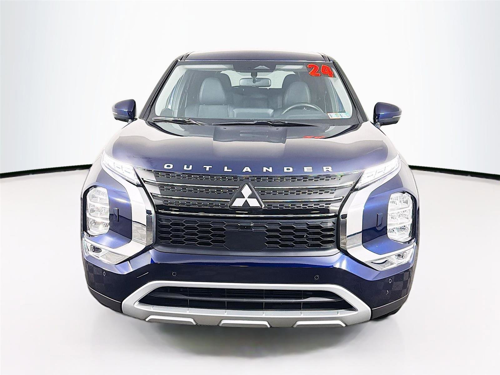 Used 2024 Mitsubishi Outlander SE AWD/4WD image 2