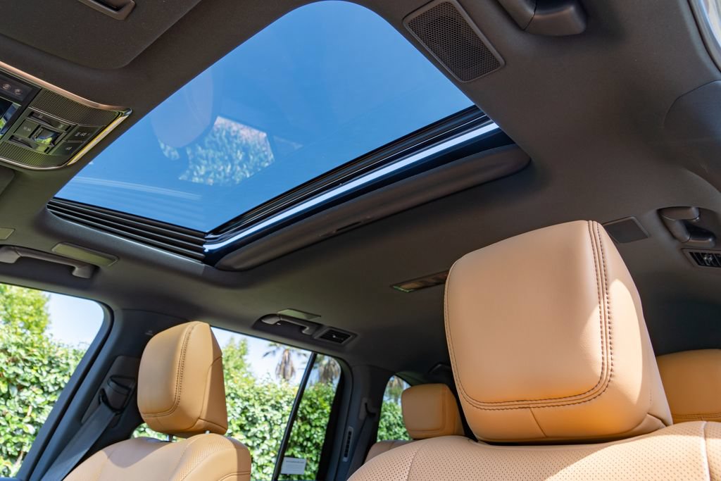 New 2026 Lexus LX 600 4WD w/ Luxury Package image 16