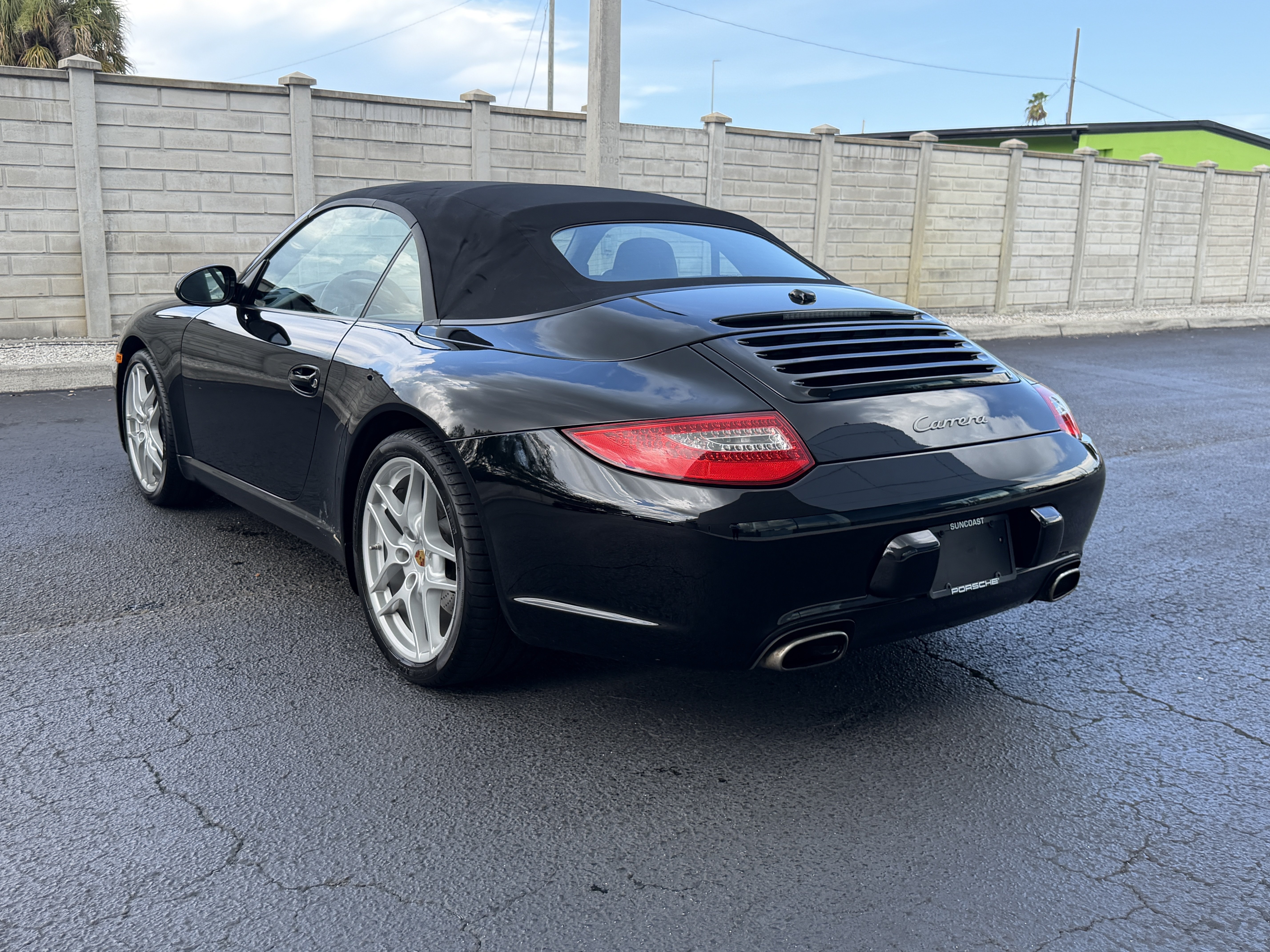 Used 2009 Porsche 911 Carrera RWD image 3