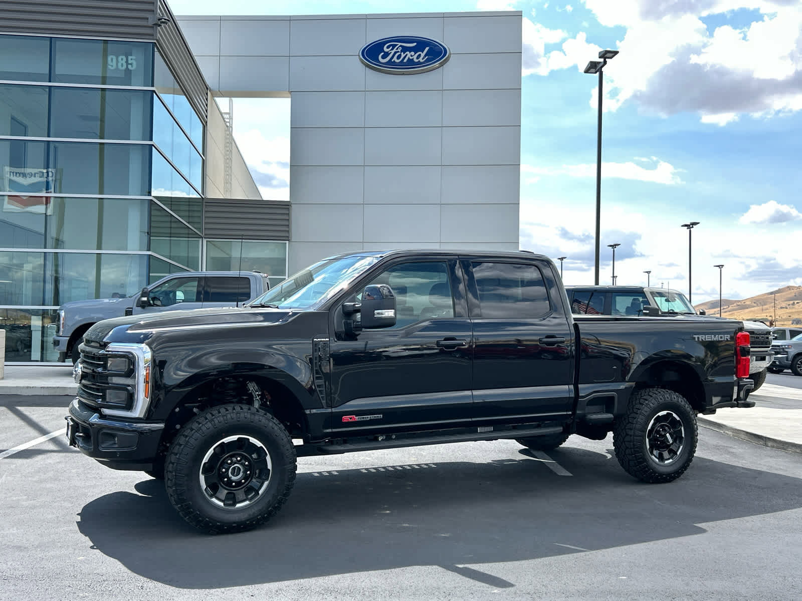 New 2025 Ford F350 Platinum w/ Tremor Off-Road Package image 1