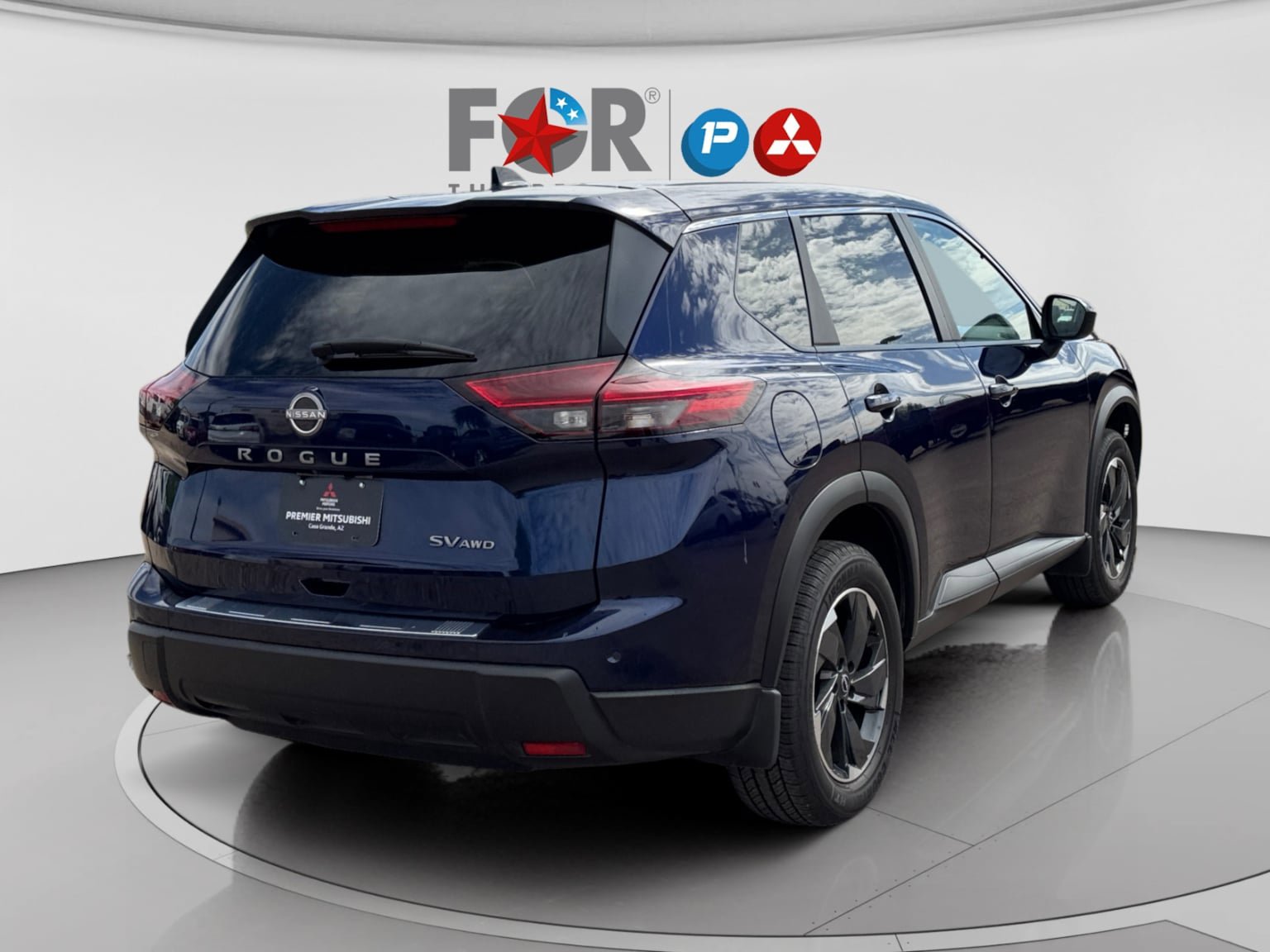 Used 2024 Nissan Rogue SV AWD/4WD image 5