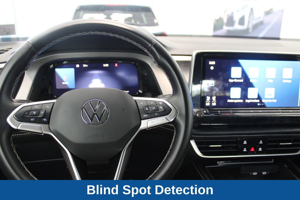 Used 2025 Volkswagen Atlas Cross Sport SE image 7