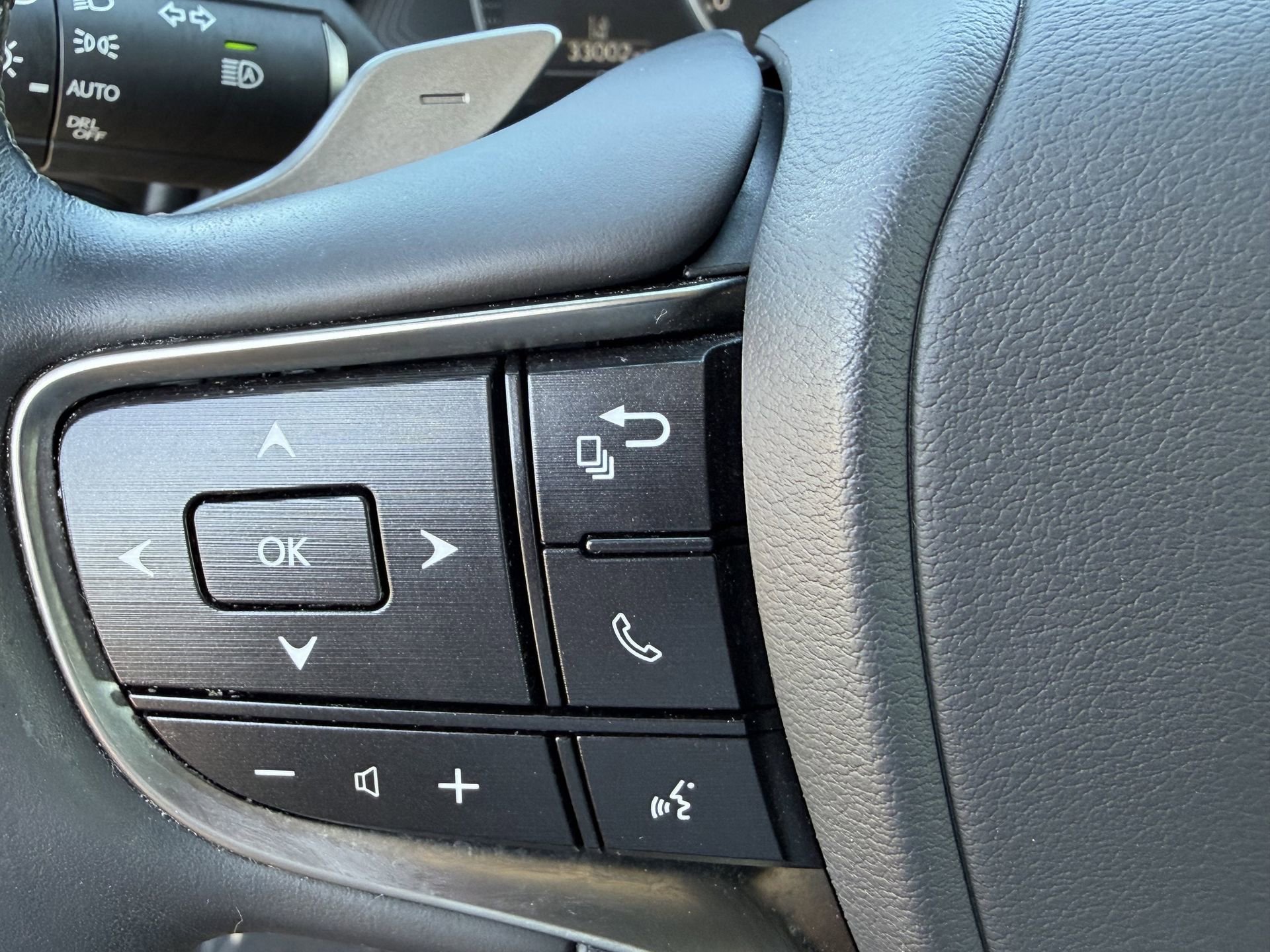 Used 2019 Lexus ES 350 w/ Premium Package image 32