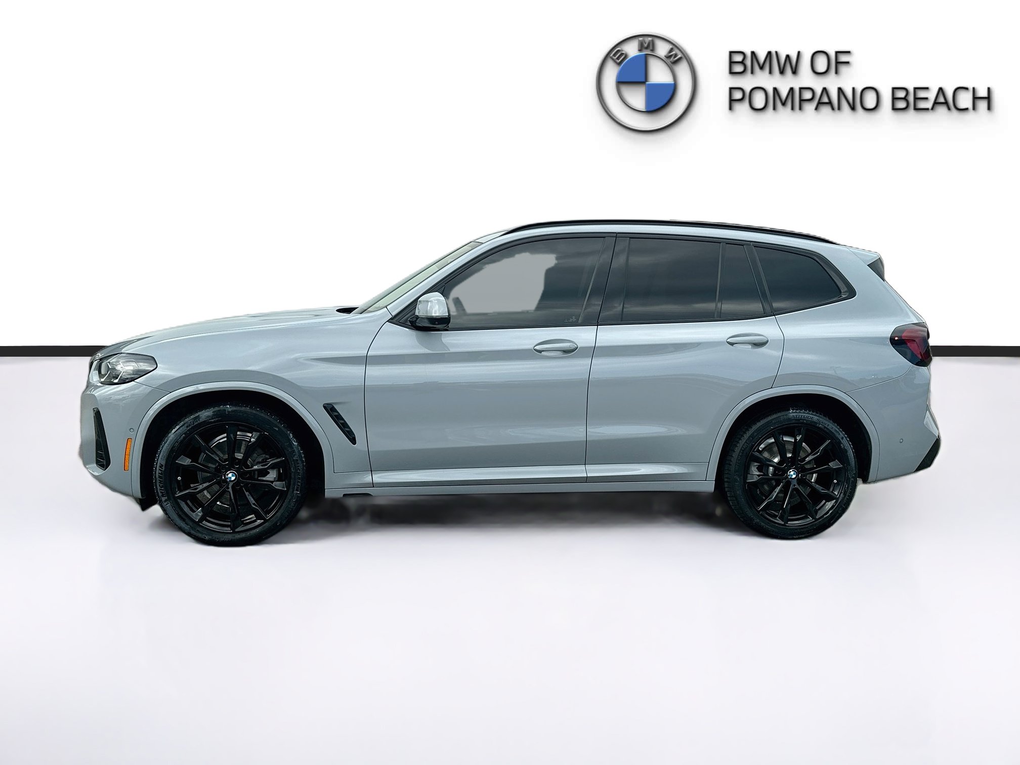 Used 2024 BMW X3 sDrive30i w/ Premium Package w/ZPA RWD image 4