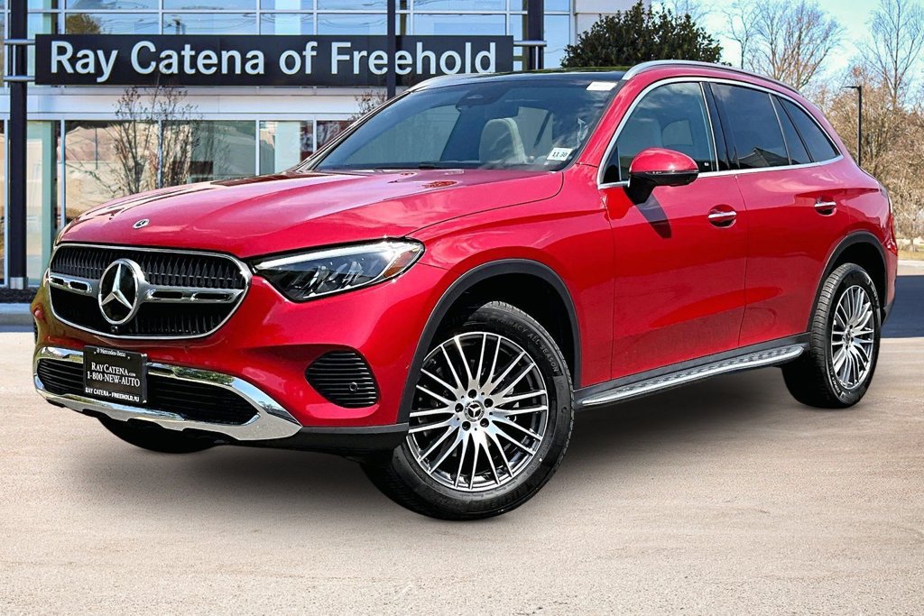 Used 2026 Mercedes-Benz GLC 300 4MATIC image 1