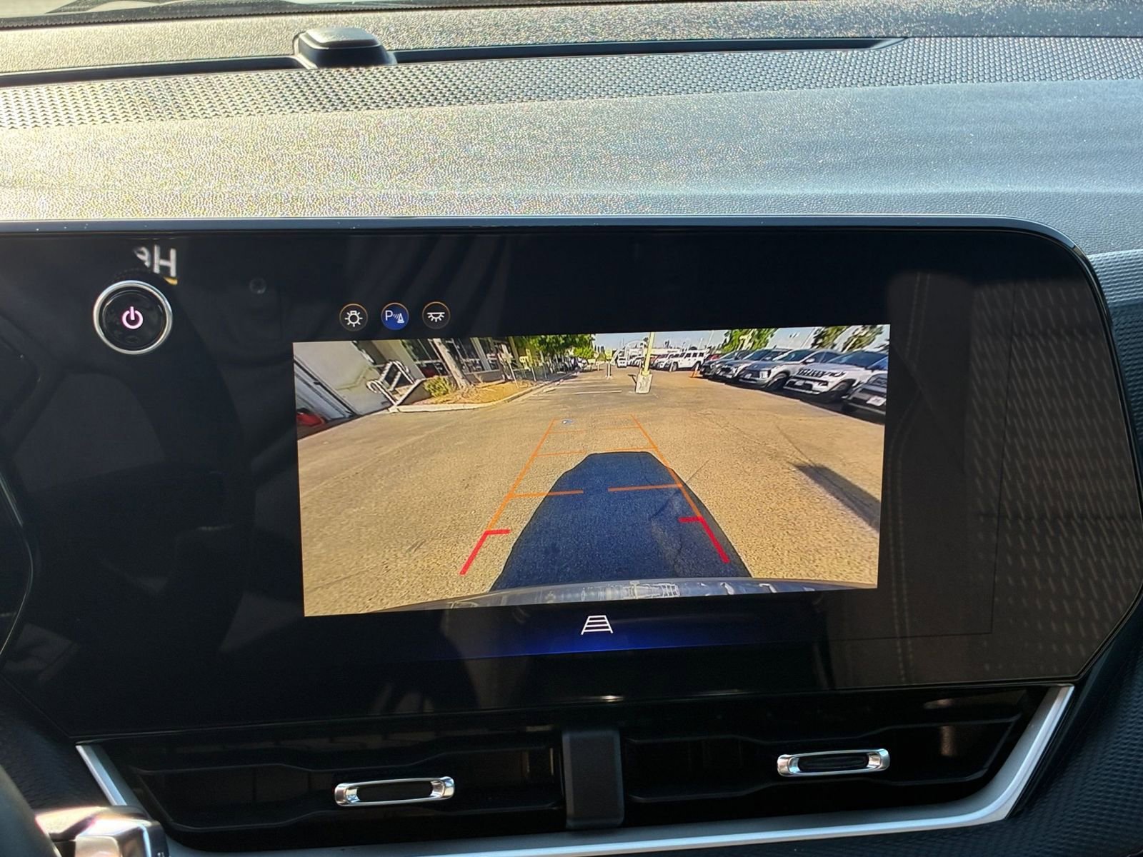 Used 2025 Chevrolet Equinox LT FWD image 22