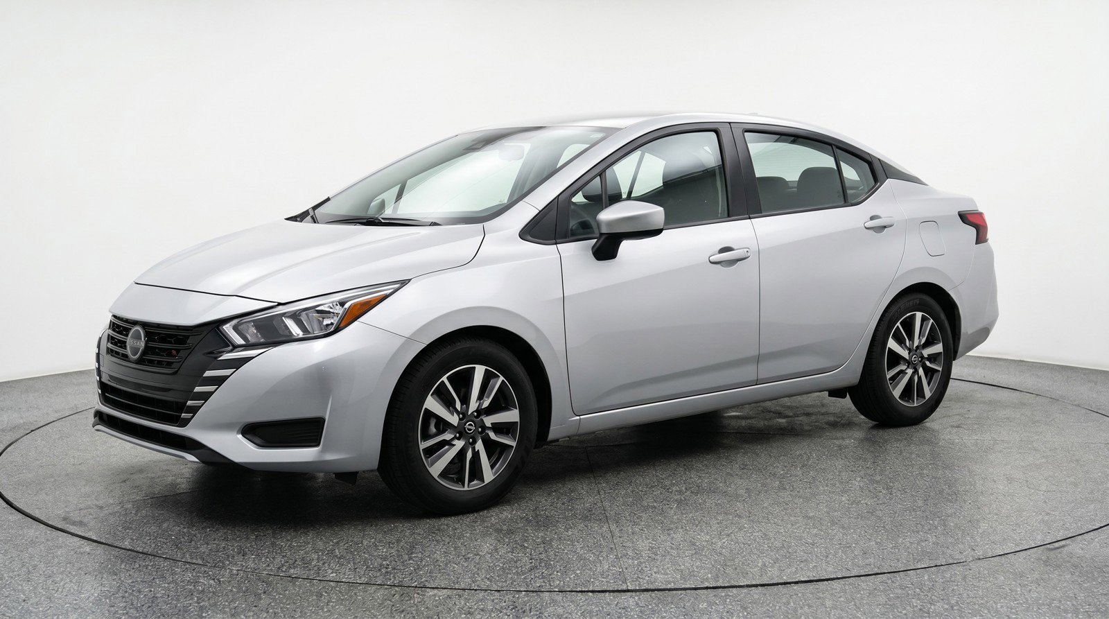 Used 2025 Nissan Versa SV FWD image 3