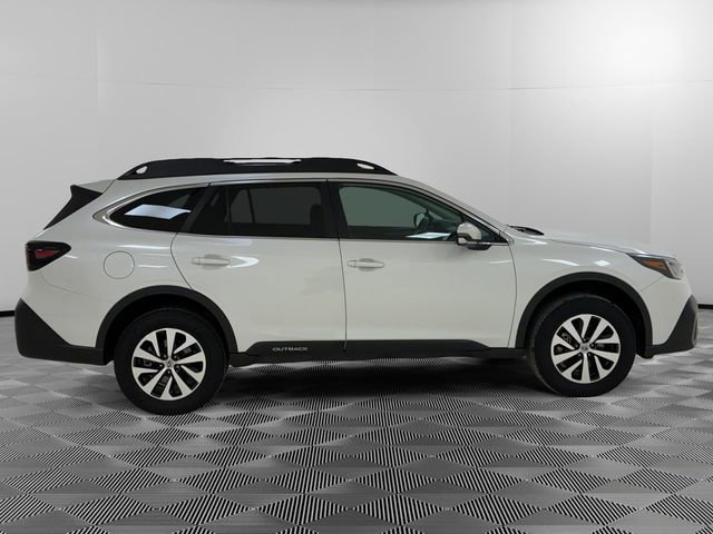 Used 2022 Subaru Outback Premium image 2