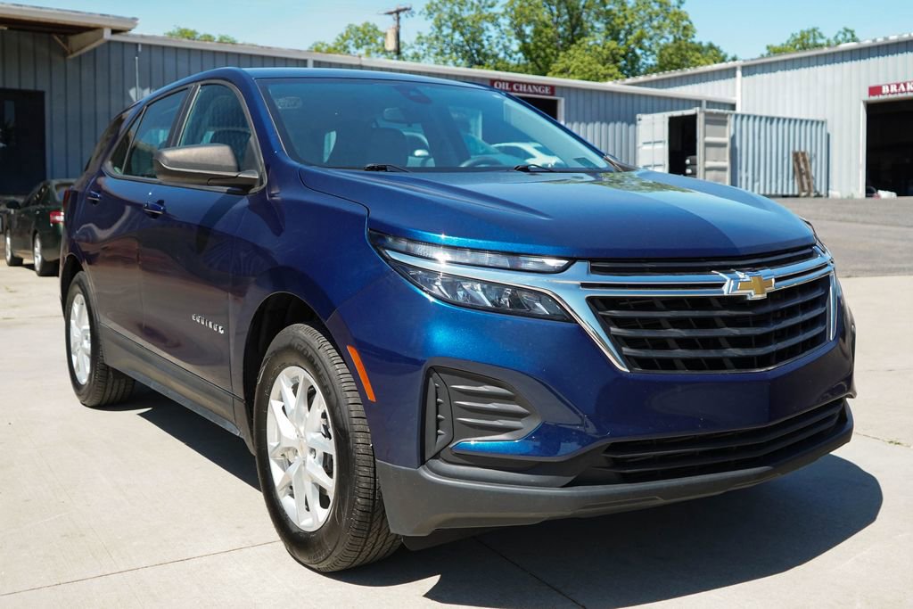 Used 2022 Chevrolet Equinox LS AWD/4WD image 35