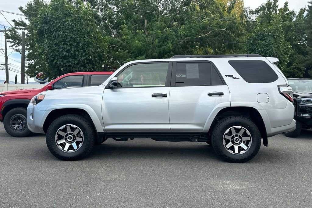 Used 2019 Toyota 4Runner TRD Off-Road Premium AWD/4WD image 7