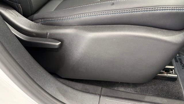New 2026 Chevrolet Equinox EV LT FWD image 21