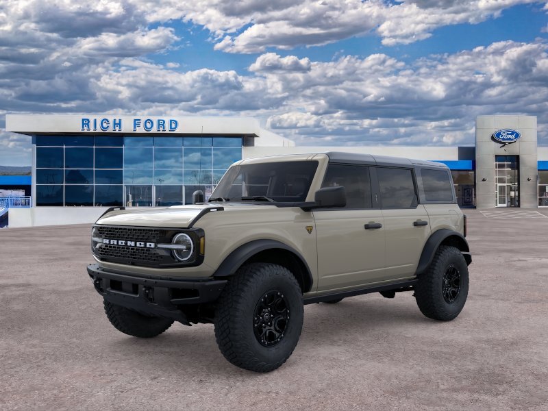 New 2026 Ford Bronco Badlands w/ Wildtrak Package