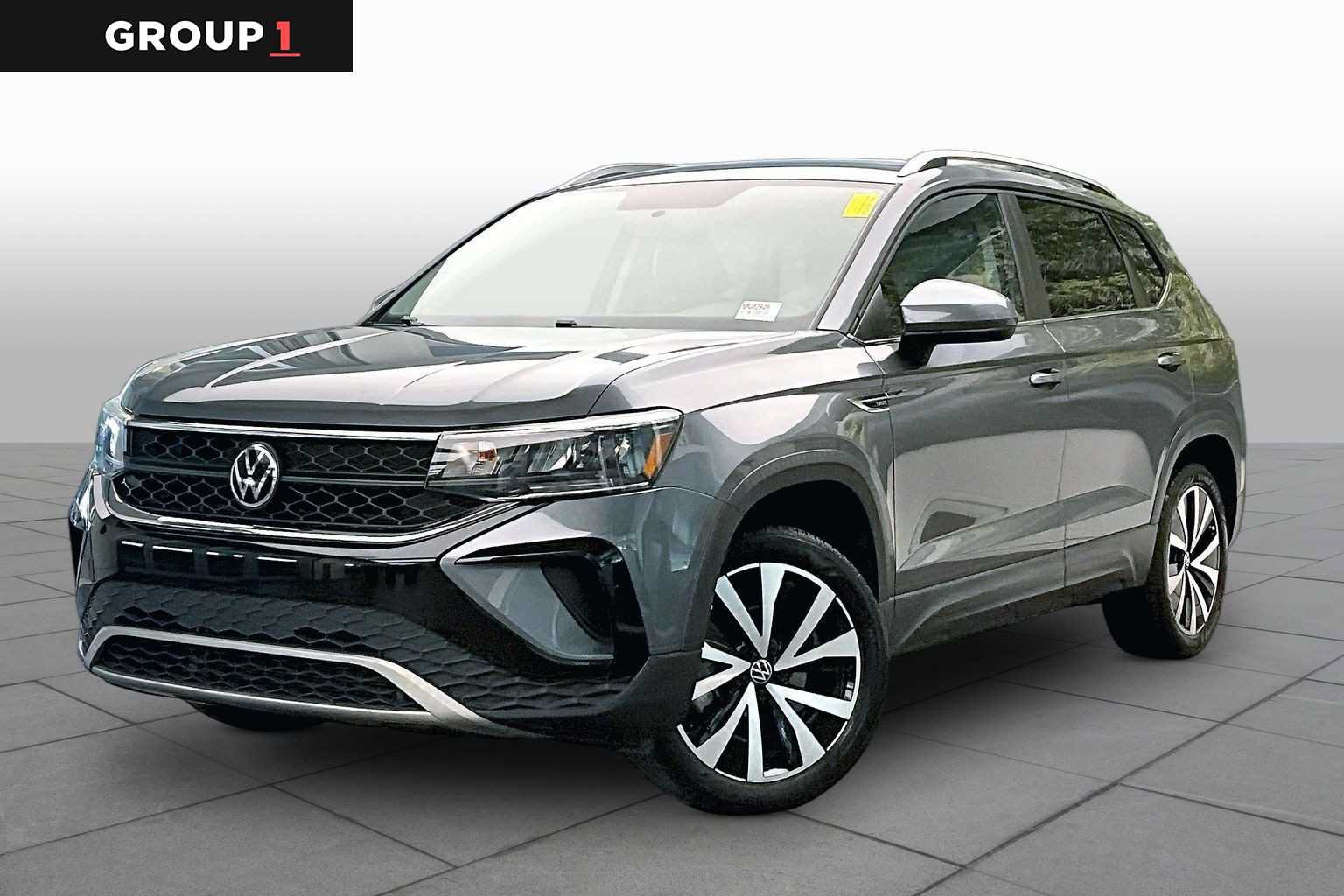Used 2022 Volkswagen Taos SE FWD image 1