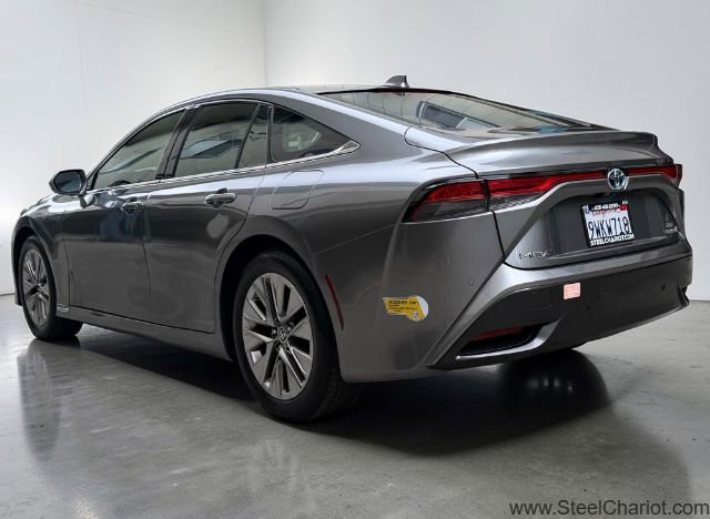 Used 2022 Toyota Mirai XLE w/ Advanced Technology Package image 4