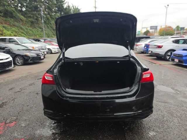 Used 2018 Chevrolet Malibu LS FWD image 10