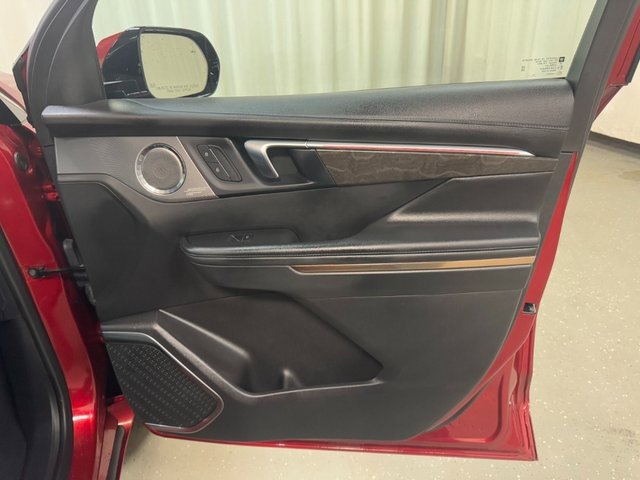 Used 2025 Buick Enclave Avenir w/ Super Cruise Package image 40