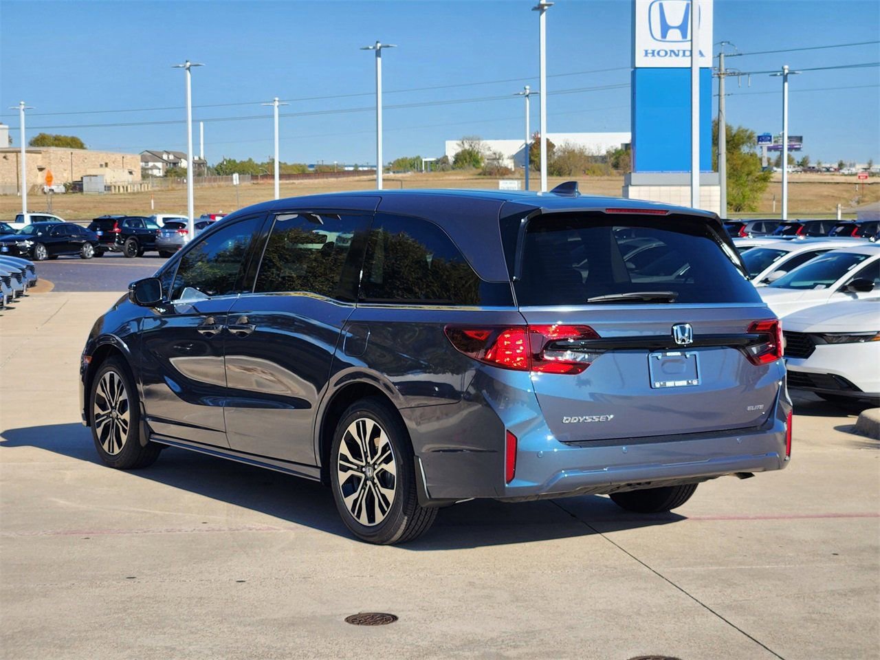 New 2026 Honda Odyssey Elite image 4