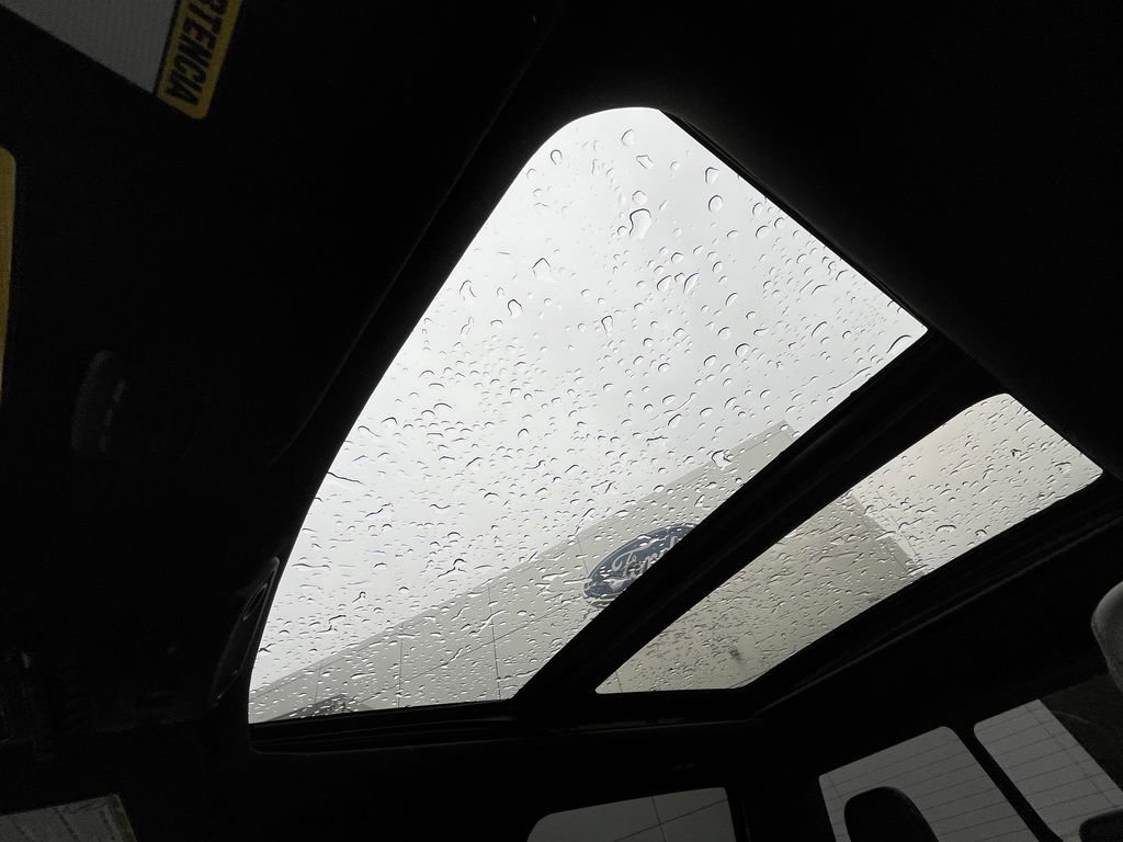 Used 2021 Ford F250 Platinum w/ FX4 Off-Road Package image 34