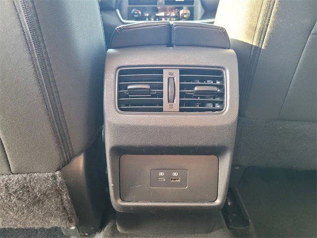 Used 2023 Nissan Rogue SV image 17