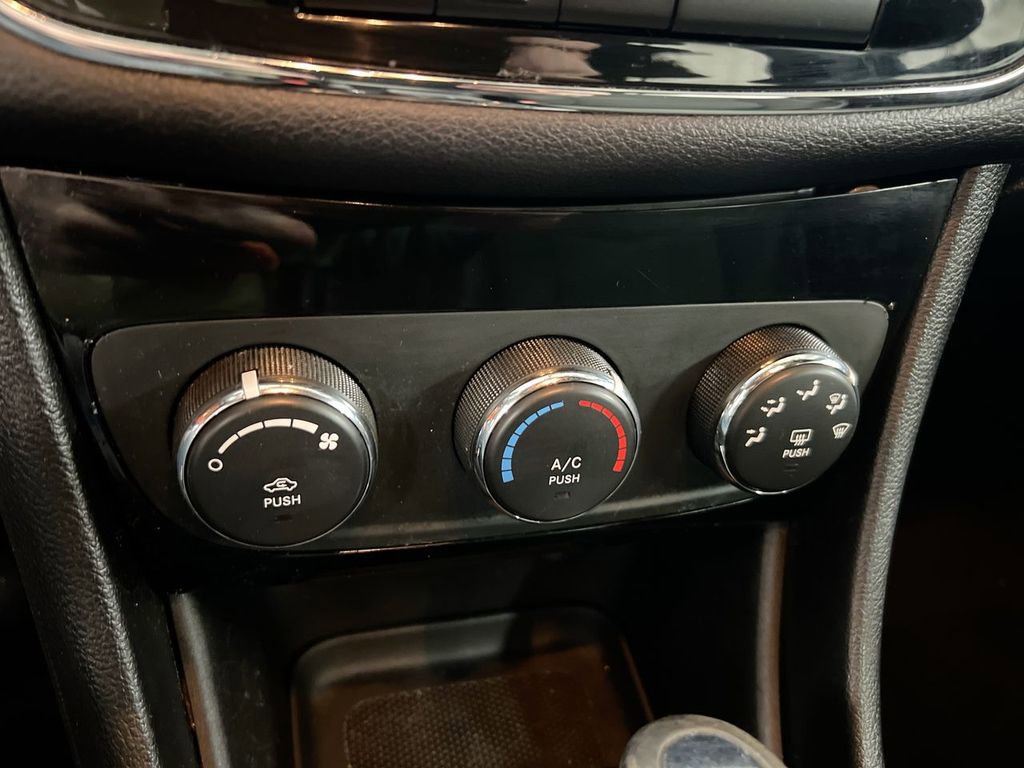 Used 2012 Chrysler 200 LX image 15