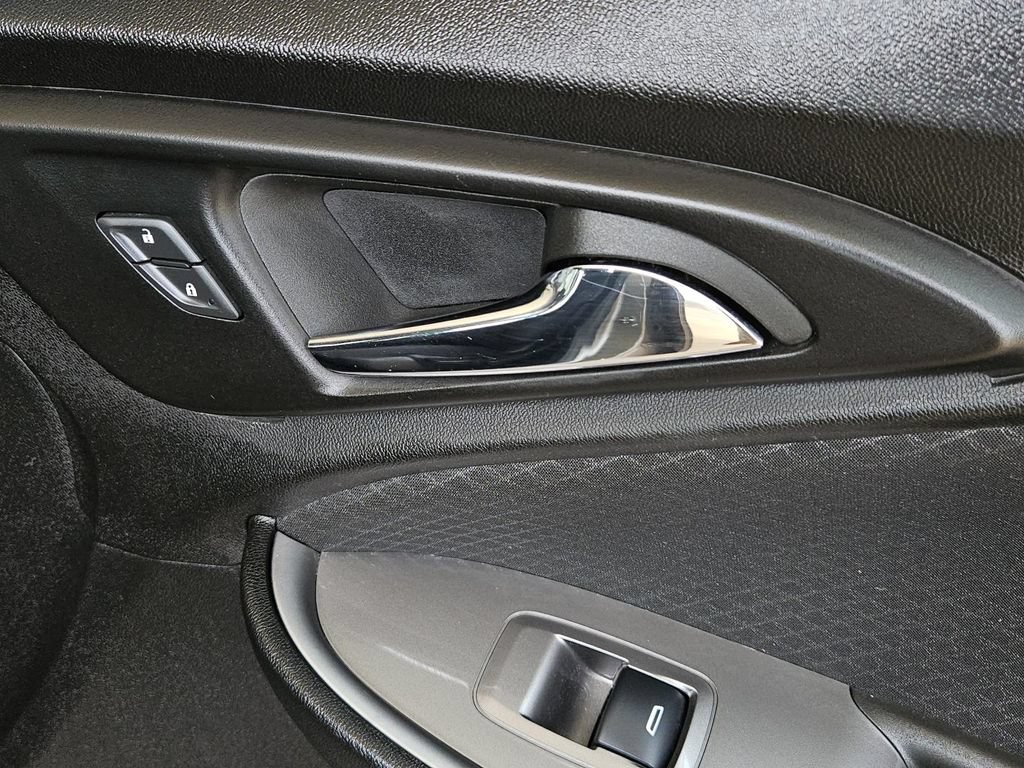 Used 2024 Chevrolet Malibu LT FWD image 35