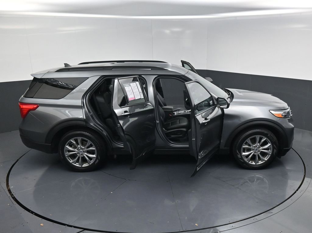 Used 2023 Ford Explorer XLT w/ Equipment Group 202A image 26