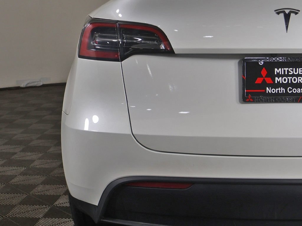 Used 2023 Tesla Model Y Long Range AWD/4WD image 19