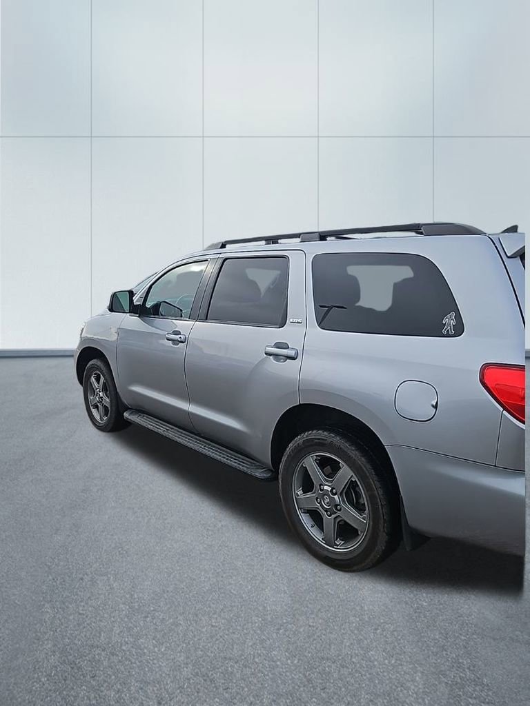 Used 2017 Toyota Sequoia SR5 image 5