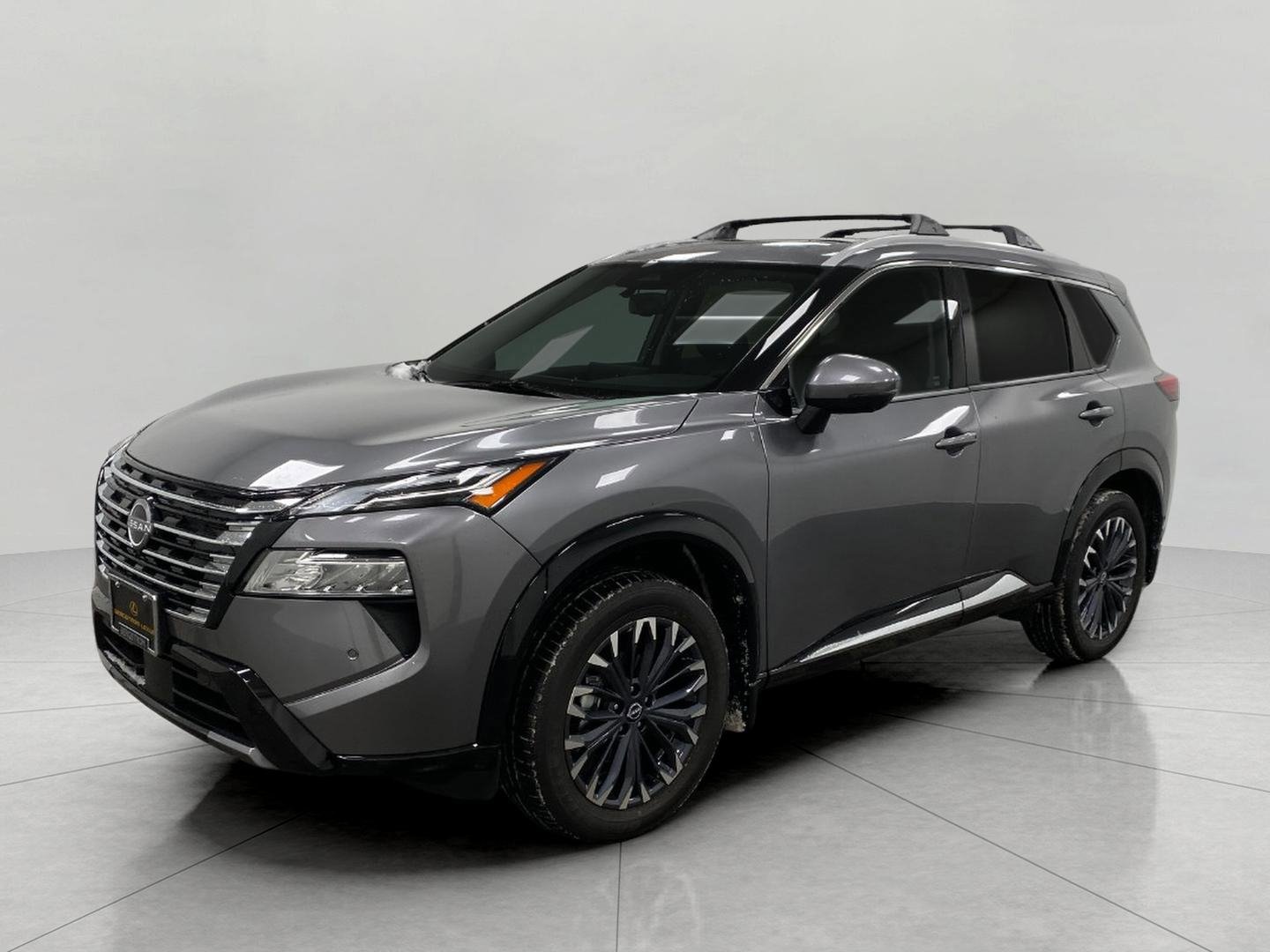 Used 2025 Nissan Rogue Platinum image 11