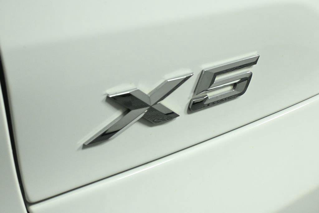Used 2025 BMW X5 xDrive50e AWD/4WD image 26