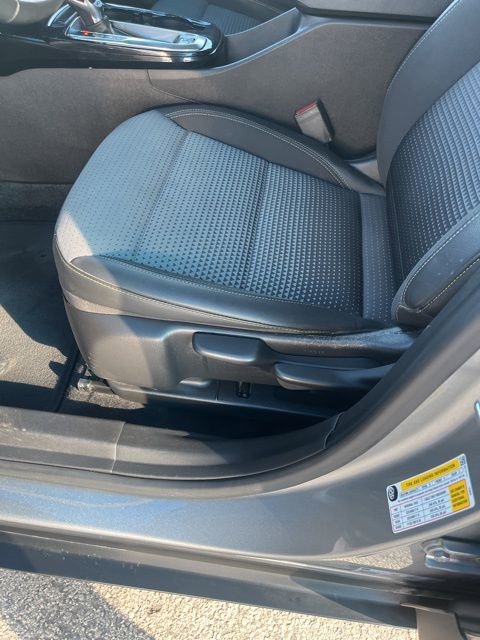 Used 2024 Chevrolet Trax LT w/ Driver Confidence Package image 12
