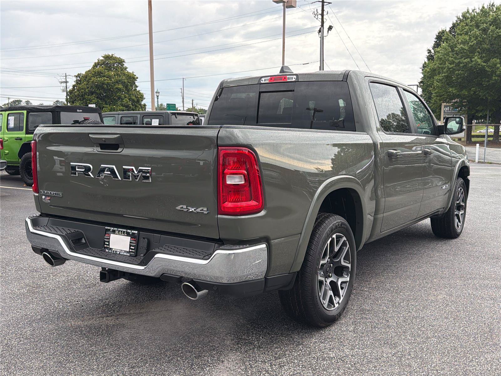 Used 2026 RAM 1500 Laramie AWD/4WD image 4