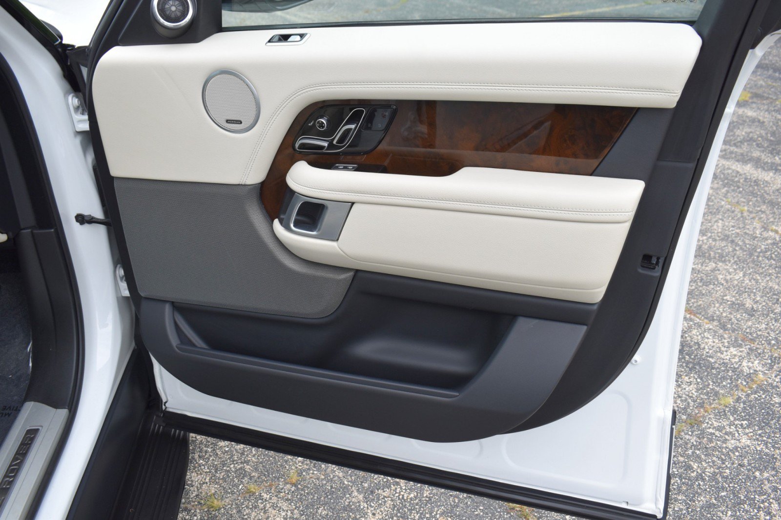 Used 2021 Land Rover Range Rover AWD/4WD image 42