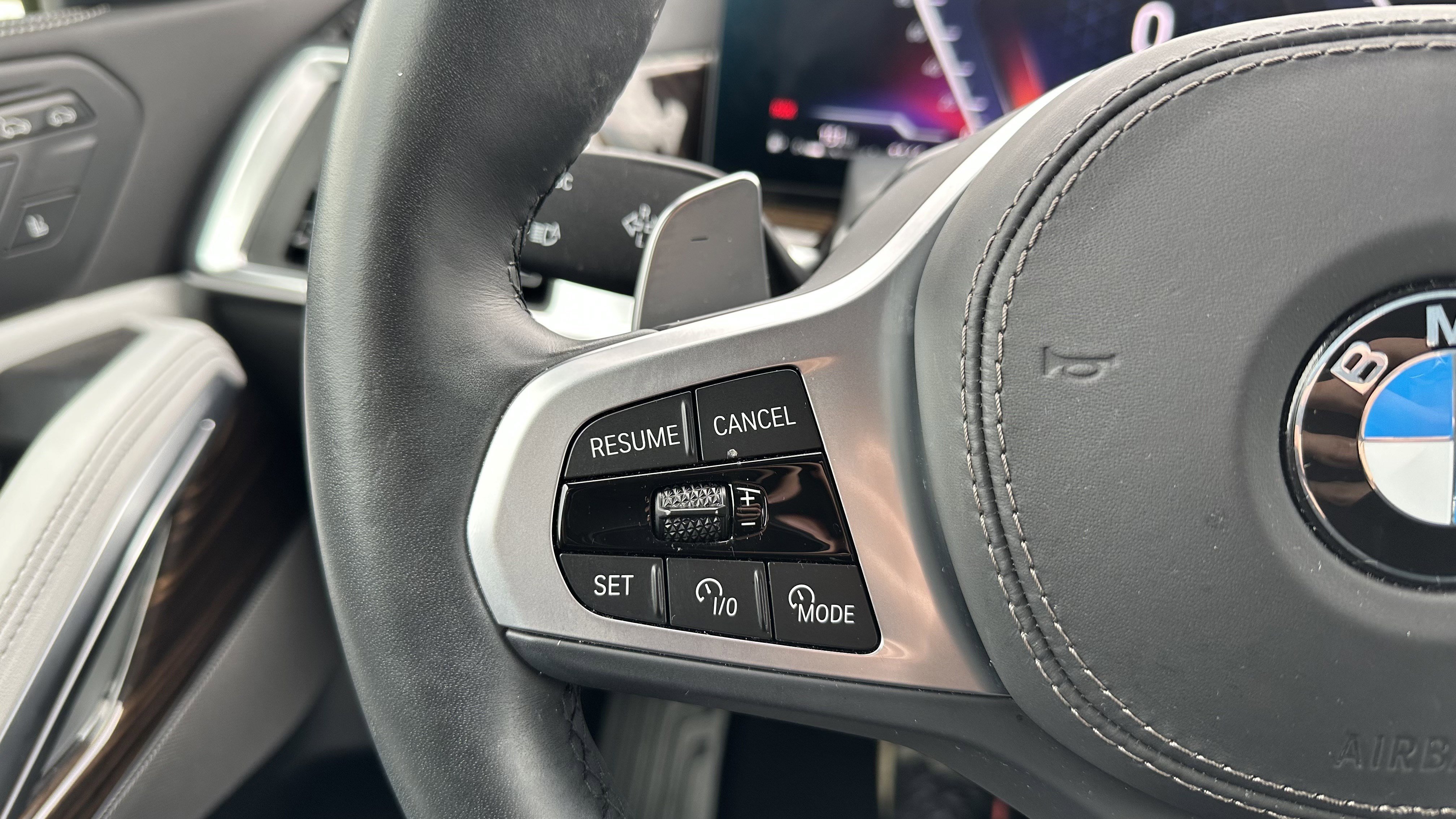 Certified 2025 BMW X6 xDrive40i AWD/4WD image 19