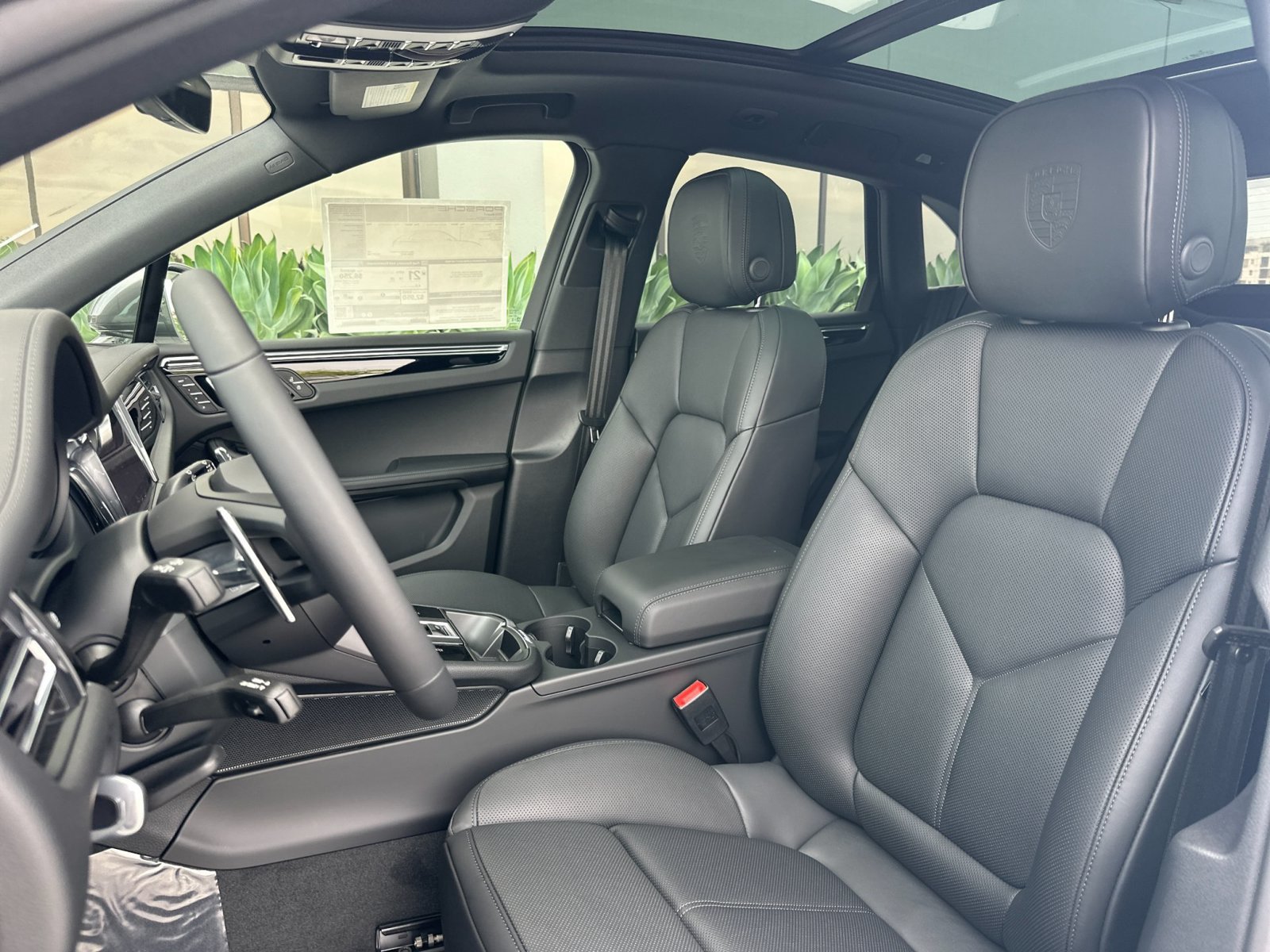 New 2026 Porsche Macan AWD/4WD image 6