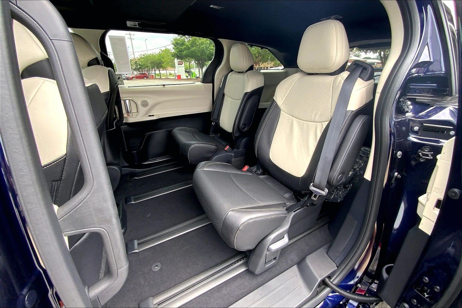 New 2026 Toyota Sienna Limited AWD/4WD image 13