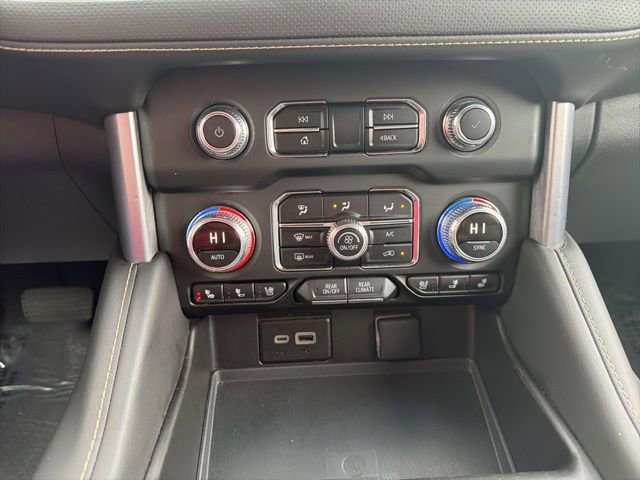 Used 2024 GMC Yukon SLT AWD/4WD image 27