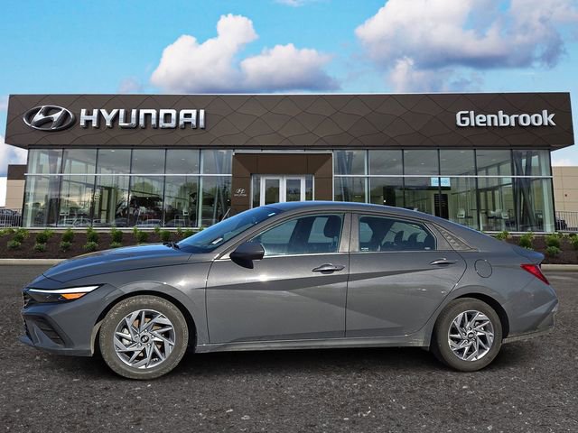 Certified 2024 Hyundai Elantra SEL image 1