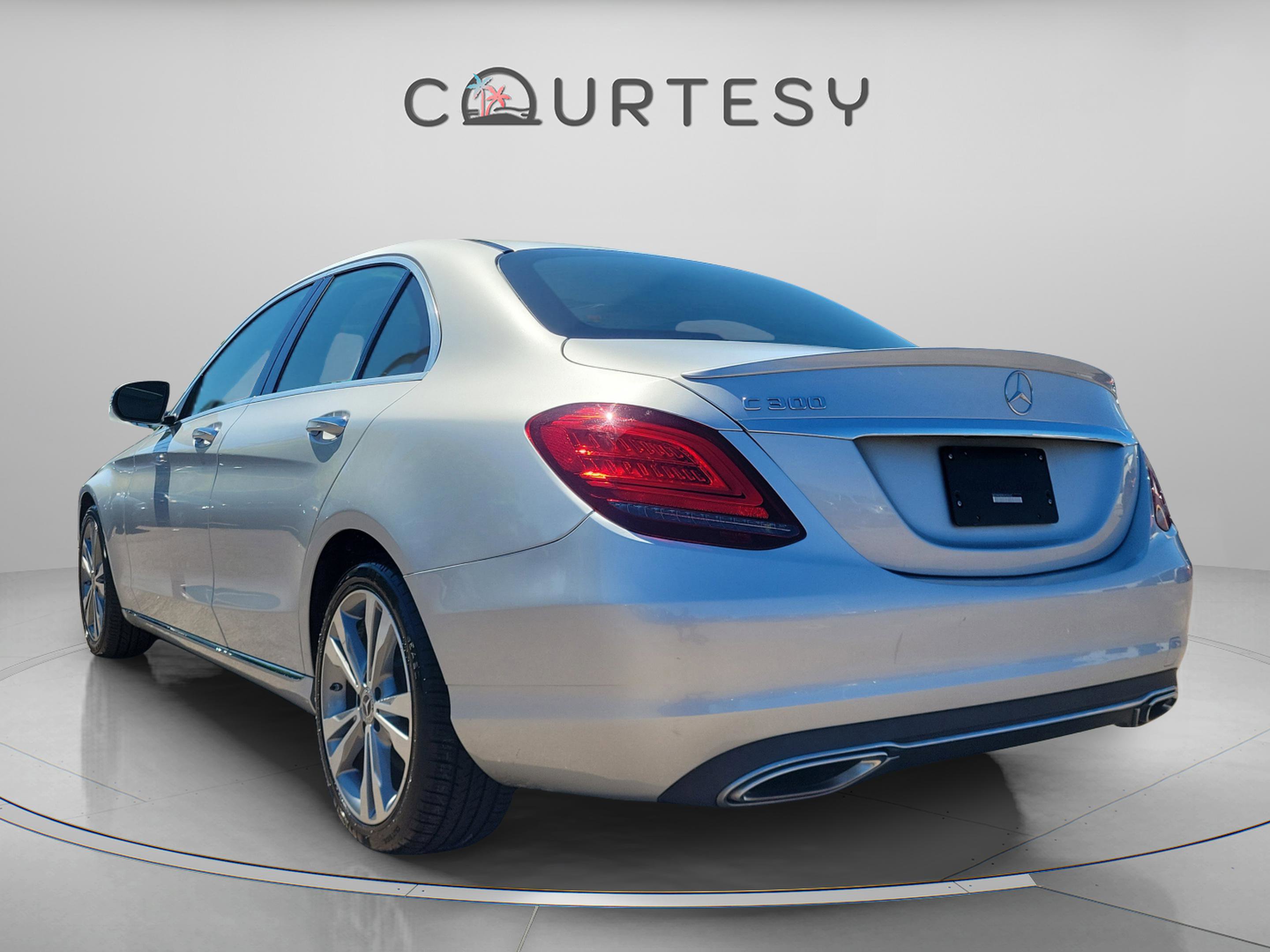 Used 2020 Mercedes-Benz C 300 Sedan image 2