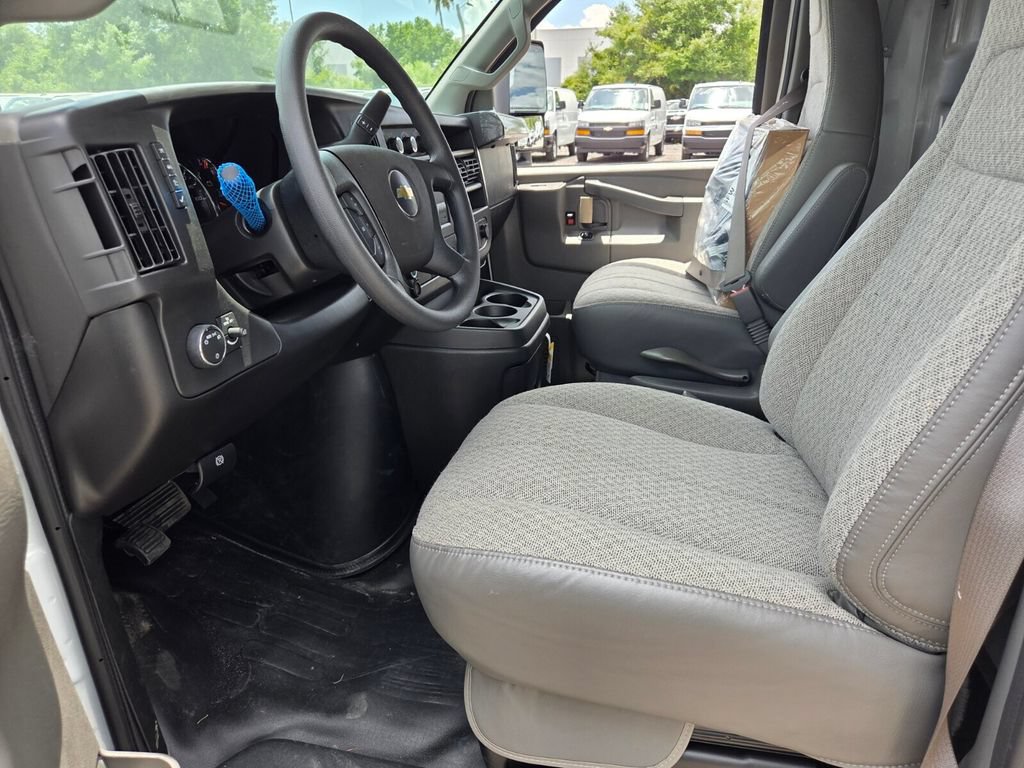 New 2026 Chevrolet Express 3500 w/ Power Convenience Package RWD image 6