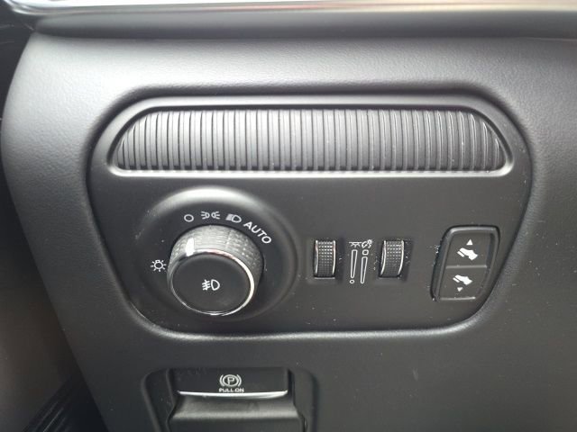 Certified 2025 Jeep Grand Wagoneer Series II Obsidian w/ Quick Order Packagew 28T image 12