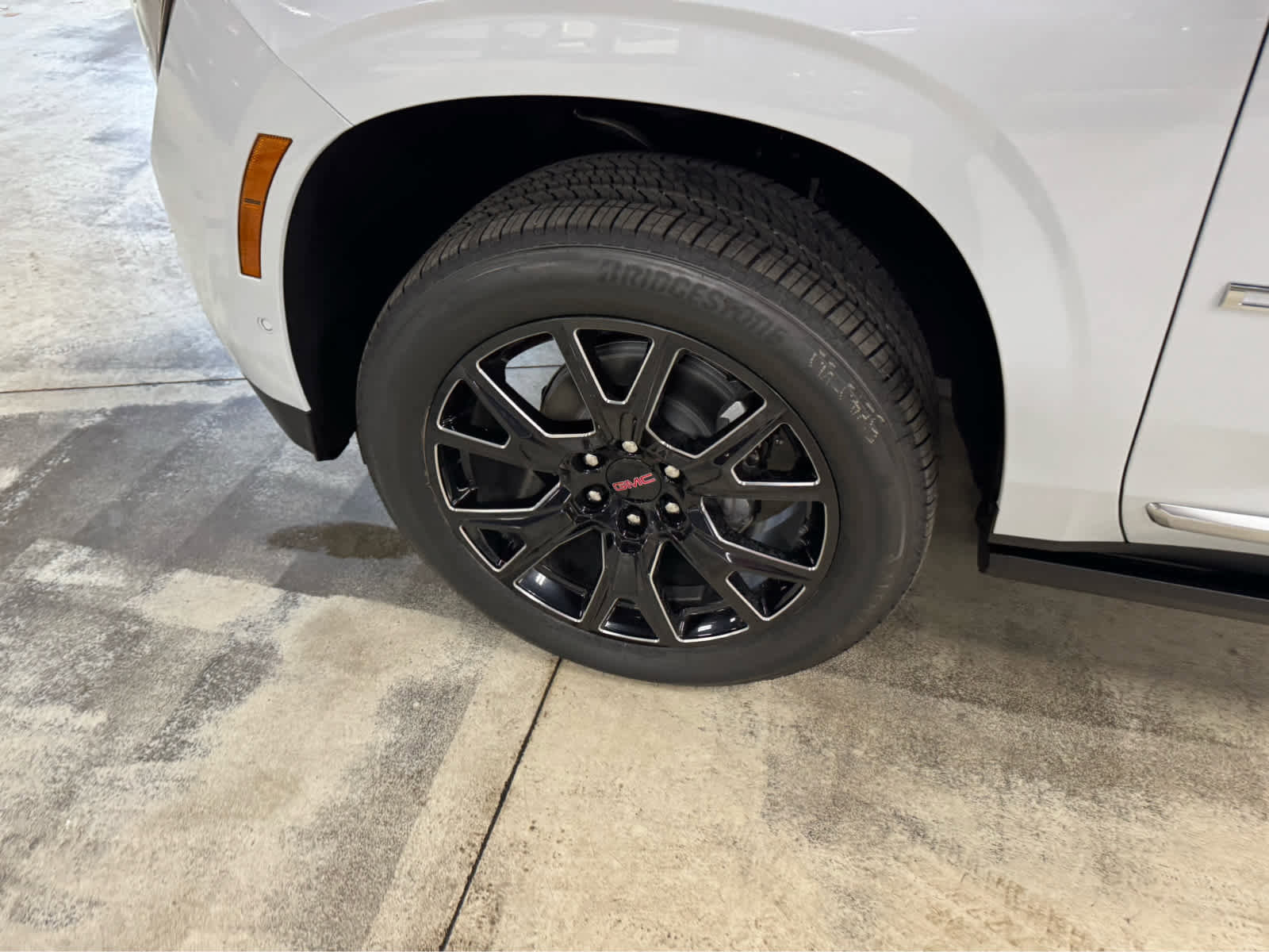 New 2026 GMC Yukon XL Denali w/ Sun & Power Step Package image 10