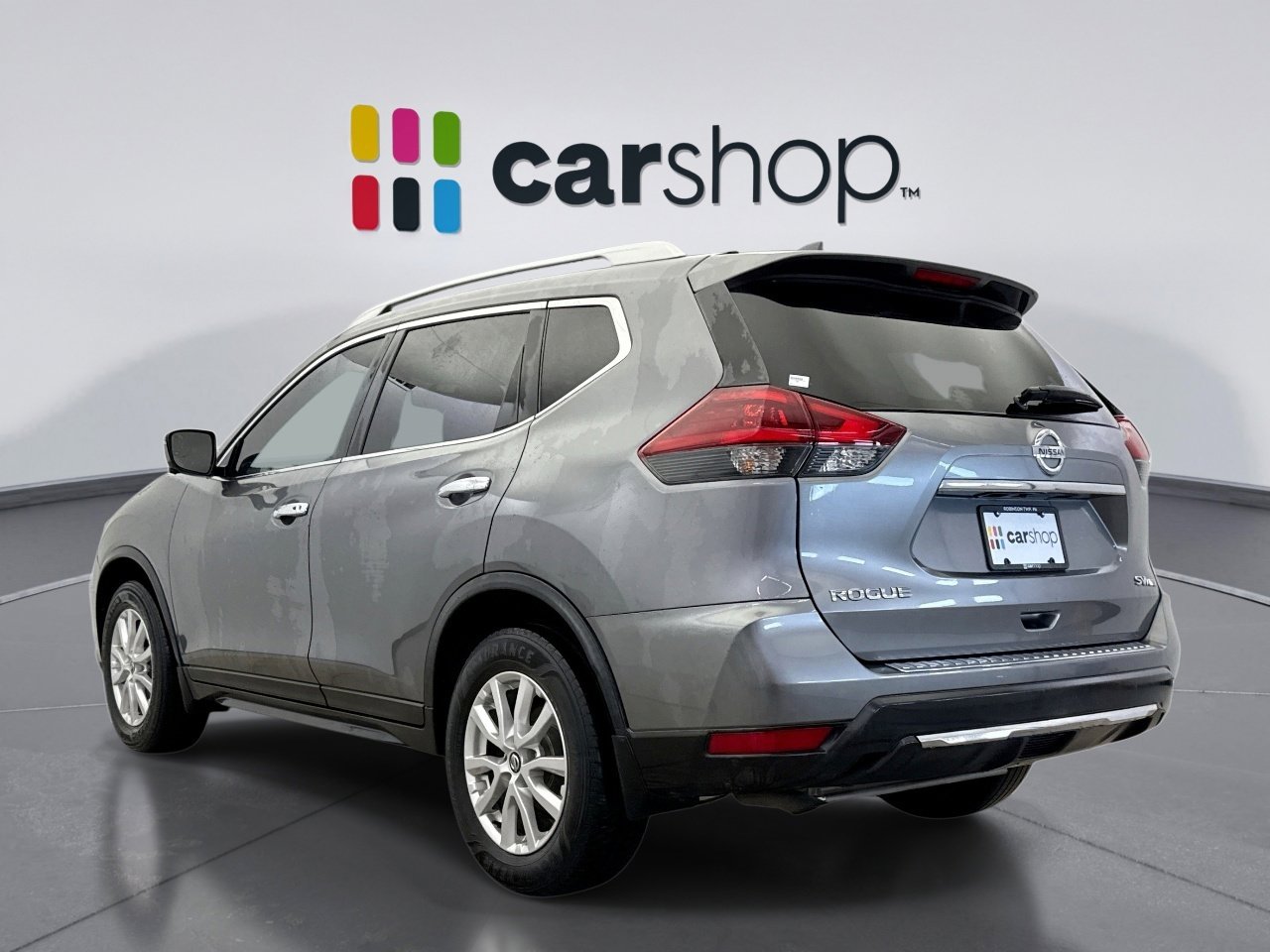 Used 2018 Nissan Rogue SV w/ Premium Package image 3