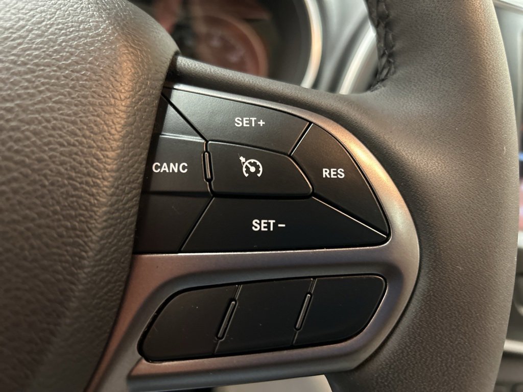 Used 2022 Jeep Cherokee Latitude Lux w/ Sun & Sound Group image 21