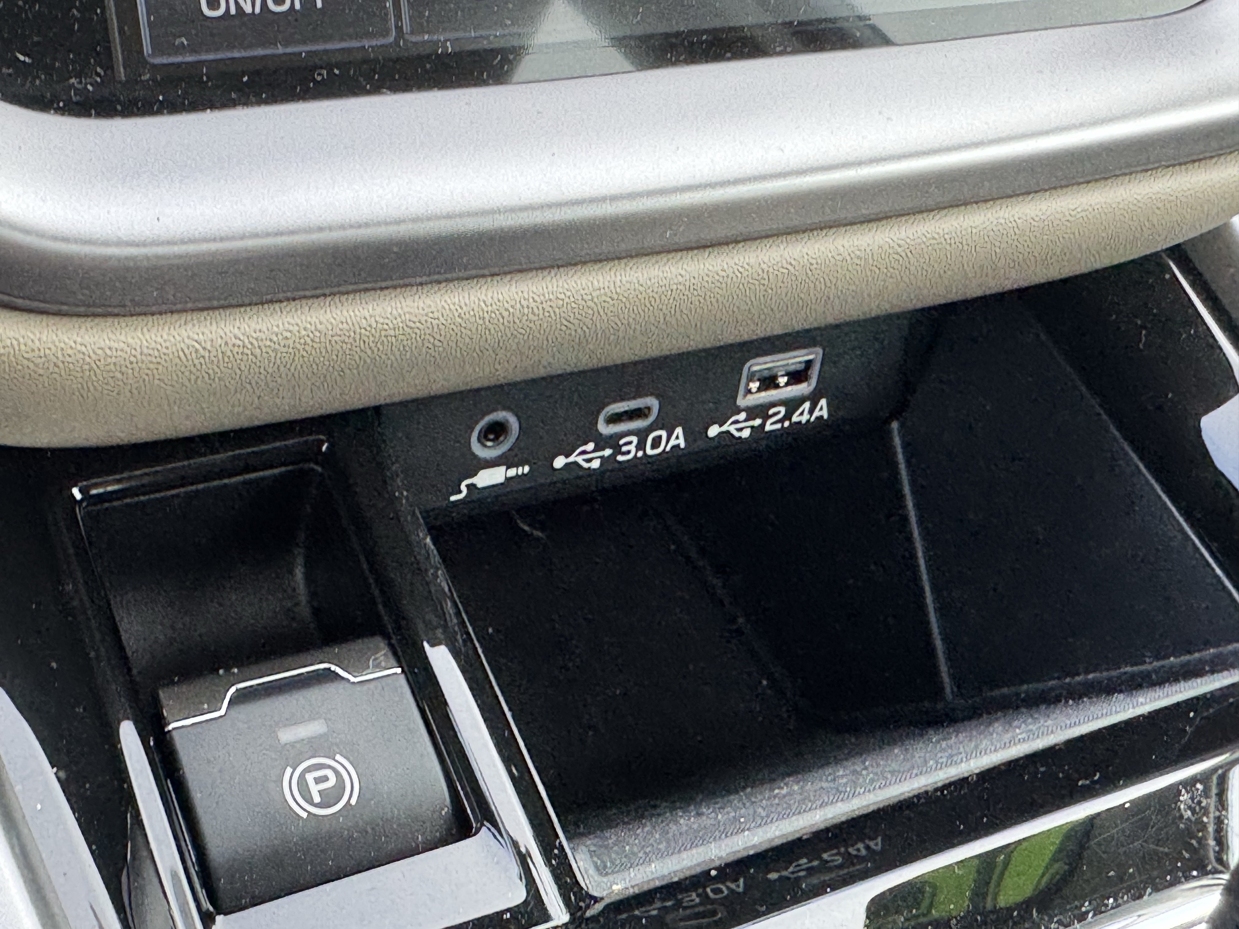 Used 2025 Subaru Legacy Limited AWD/4WD image 32