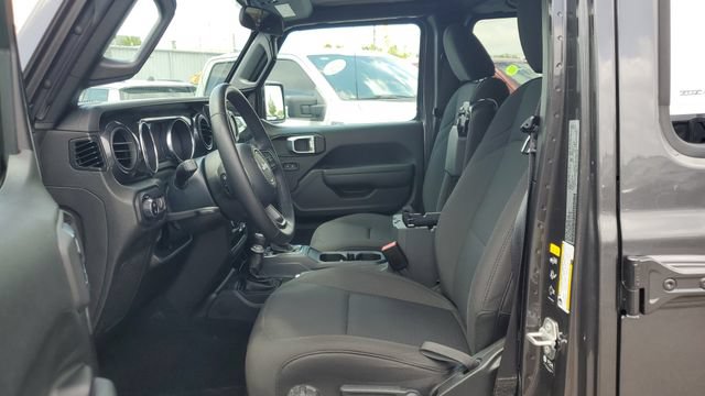 Certified 2022 Jeep Gladiator Sport AWD/4WD image 5