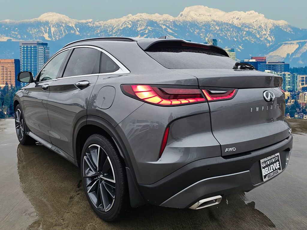 Certified 2023 INFINITI QX55 Essential image 5