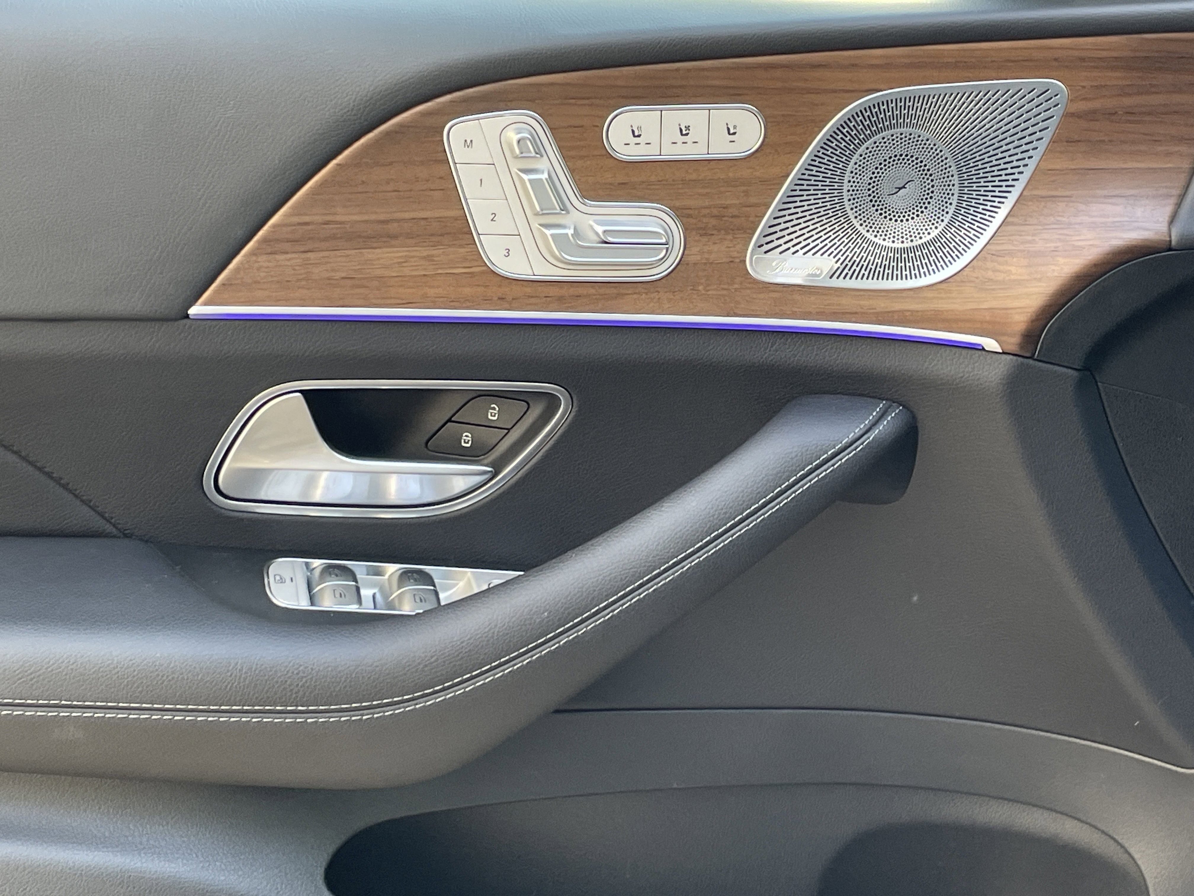 Certified 2025 Mercedes-Benz GLE 450e 4MATIC image 18