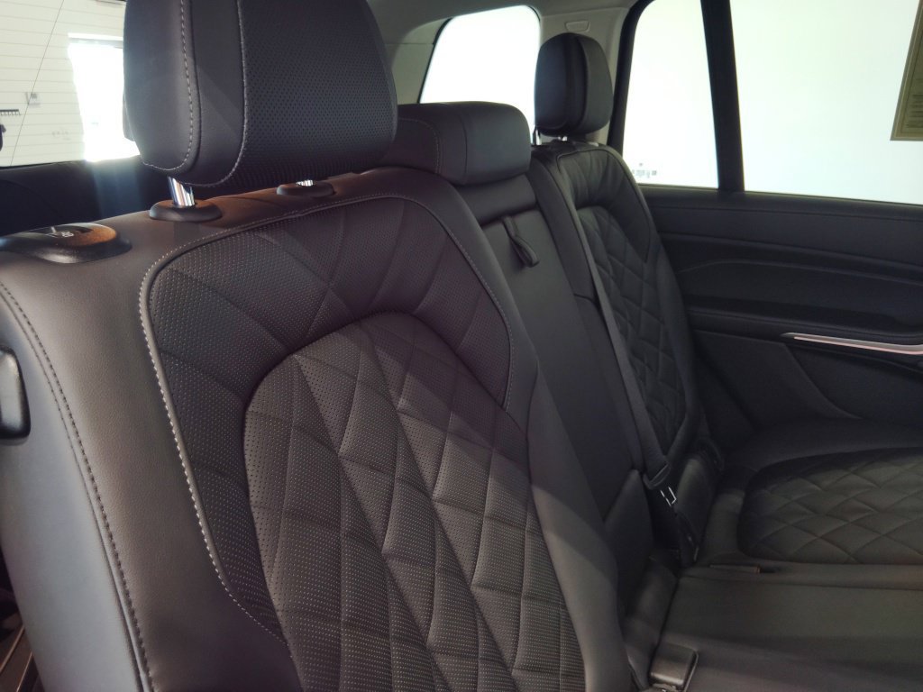Used 2023 BMW X7 xDrive40i w/ Premium Package AWD/4WD image 51
