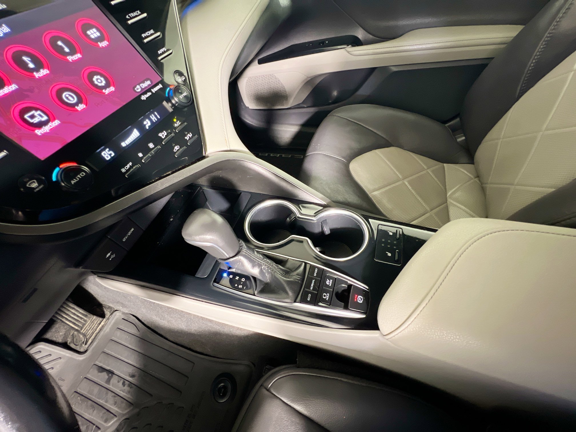 Used 2019 Toyota Camry XLE w/ Driver Assist Package image 26